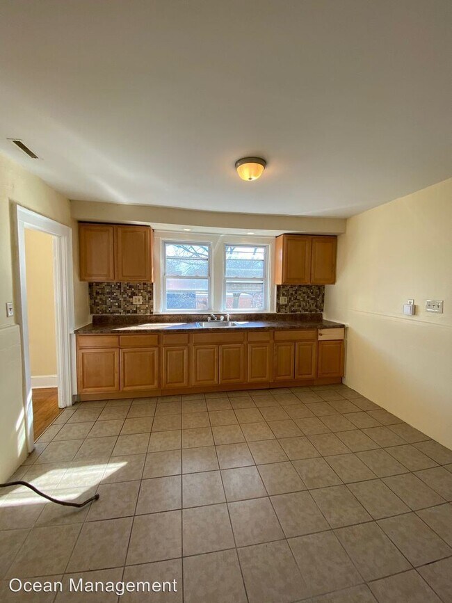 Foto del edificio - 2 br, 1 bath Apartment - 252 Sheffield Avenue