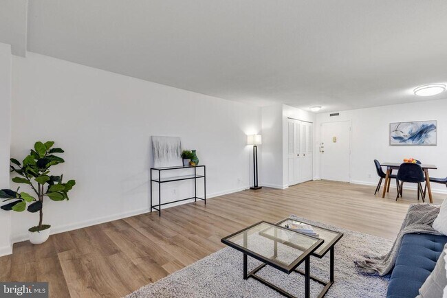 Foto del edificio - 2030 N Adams St