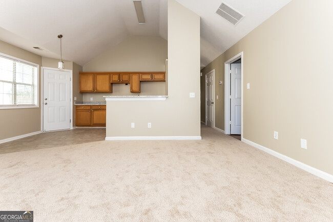 Building Photo - 3675 Sapphire Ct