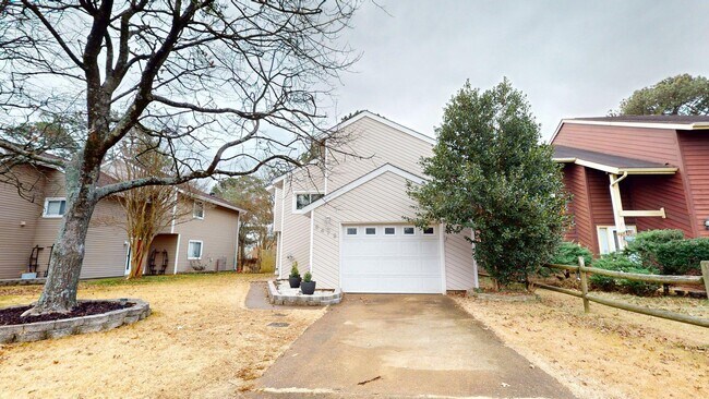 Foto del edificio - 5472 Chatham Lake Dr