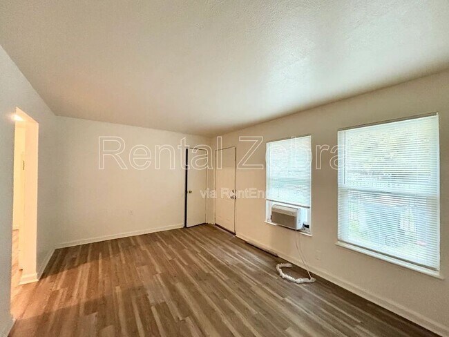 Foto del edificio - 641 M St