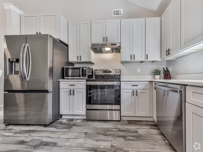 Building Photo - 112 El Prado Cir