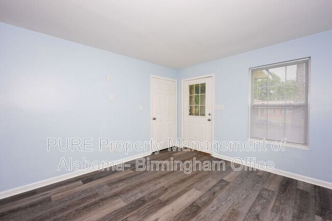 Foto del edificio - 621 Bell Ave