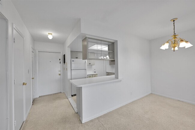 Foto del edificio - 2624 NE 32nd St