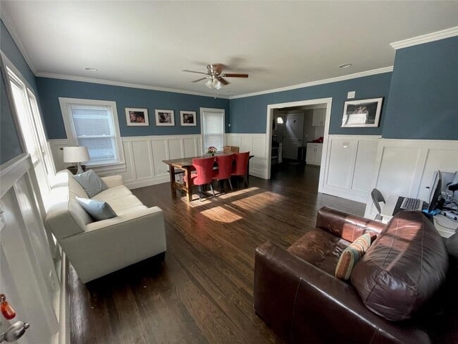 Foto del edificio - 124 Woodbine Cir SE