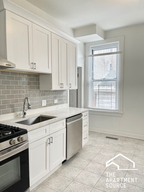 Foto del edificio - 1629 N Claremont Ave