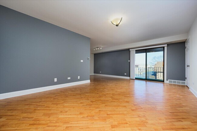 Building Photo - 10640 Brook Lodge Ln