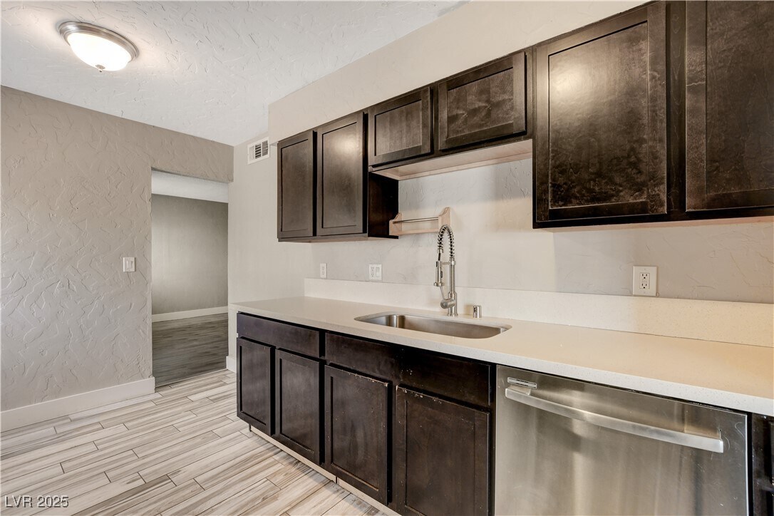 Foto principal - 2641 N Arrowhead St