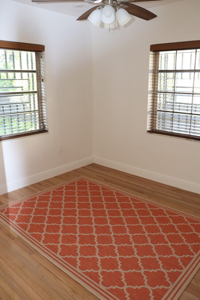 Foto del edificio - 2502 SW 27th St