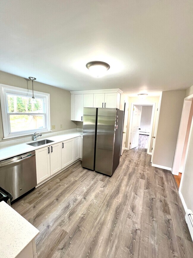 Building Photo - 13 Meadowbrook Ln