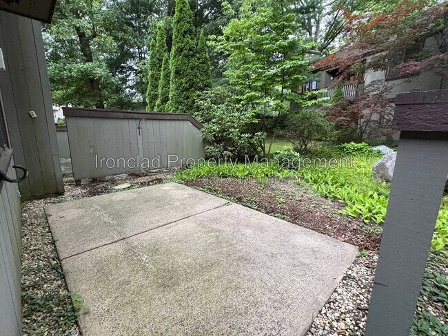 Foto del edificio - 3 Willow Ln