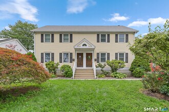 Building Photo - 211 Hunyadi Ave