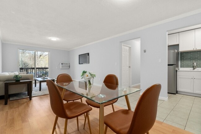 Foto del edificio - 110 Boston Post Rd E