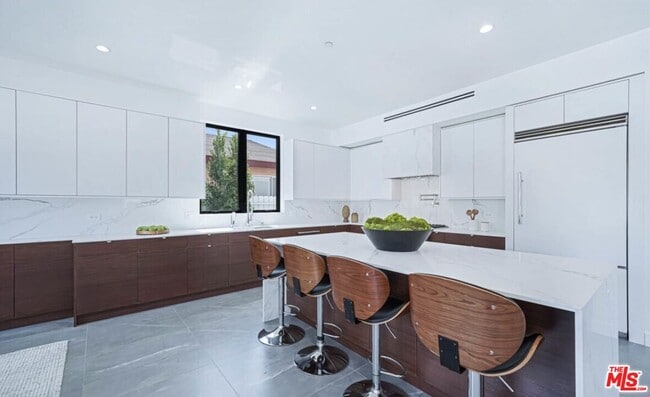 Foto del edificio - 4710 Berryman Ave