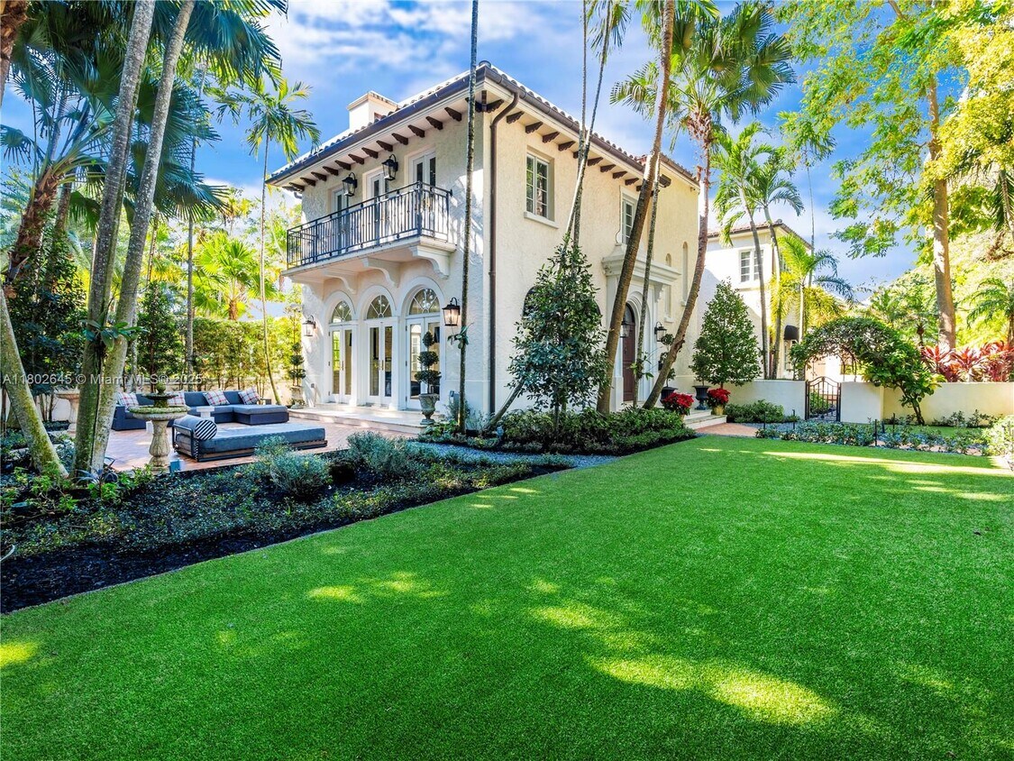 Foto principal - 2700 Columbus Blvd