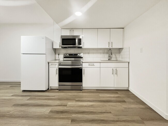 Photo du bâtiment - 7257 Chivers Pl SW