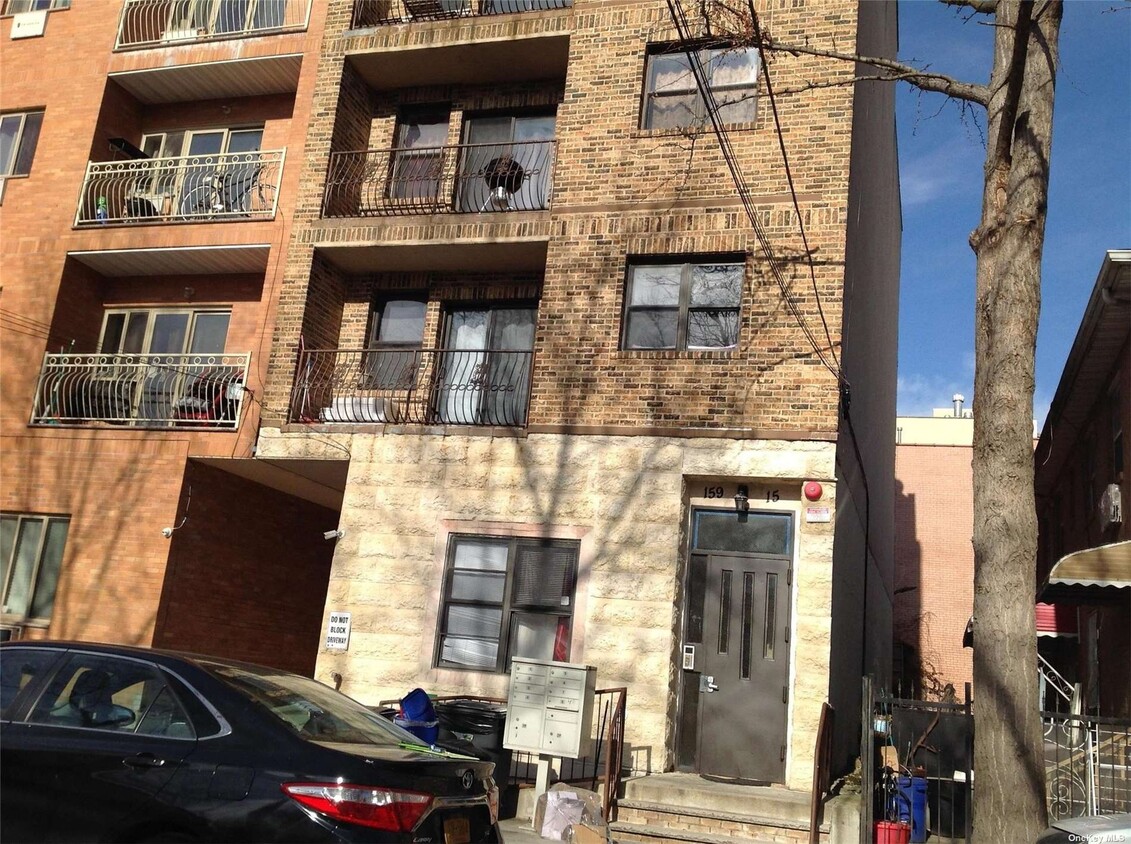 Primary Photo - 159-15 72nd Ave