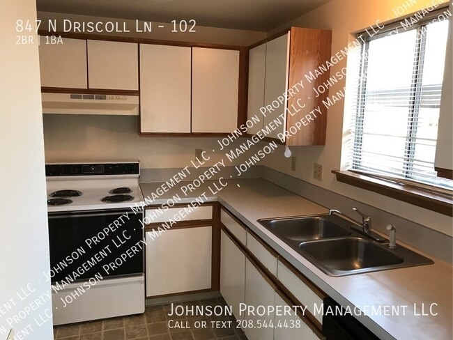 Building Photo - 847 N Driscoll Ln