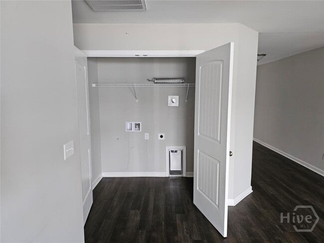 Building Photo - 207 Evans Ter