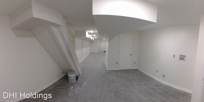 Building Photo - 4 br, 1 bath House - 1117 S Wilton St