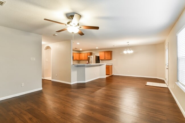 Building Photo - 11118 Opatrny Meadows Ln