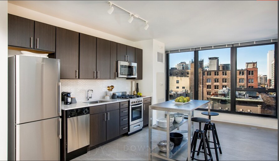 Primary Photo - 730 N Wells St