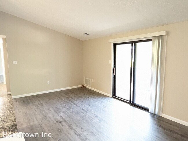 Building Photo - 2 br, 1 bath House - 12305 Silvergate Way ...