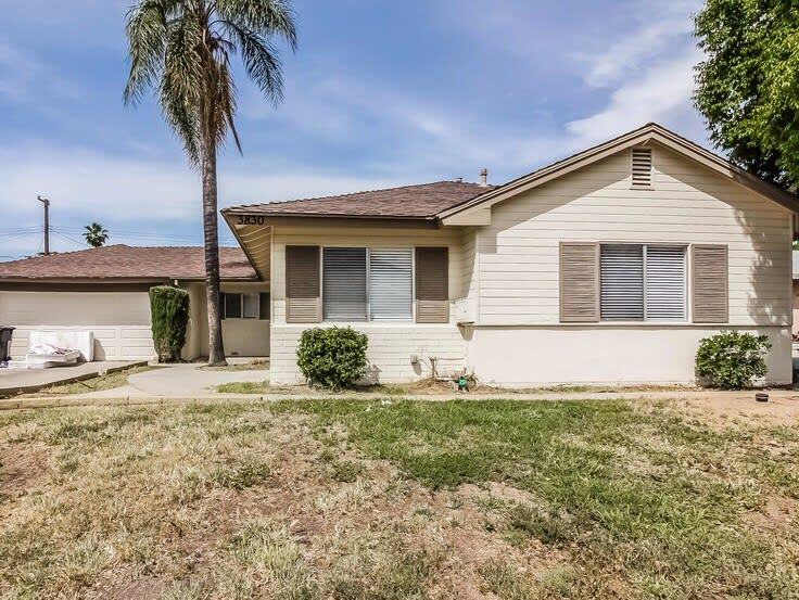Primary Photo - 3830 Modesto Dr