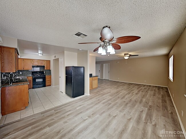 Building Photo - 1004 Bird Springs Dr