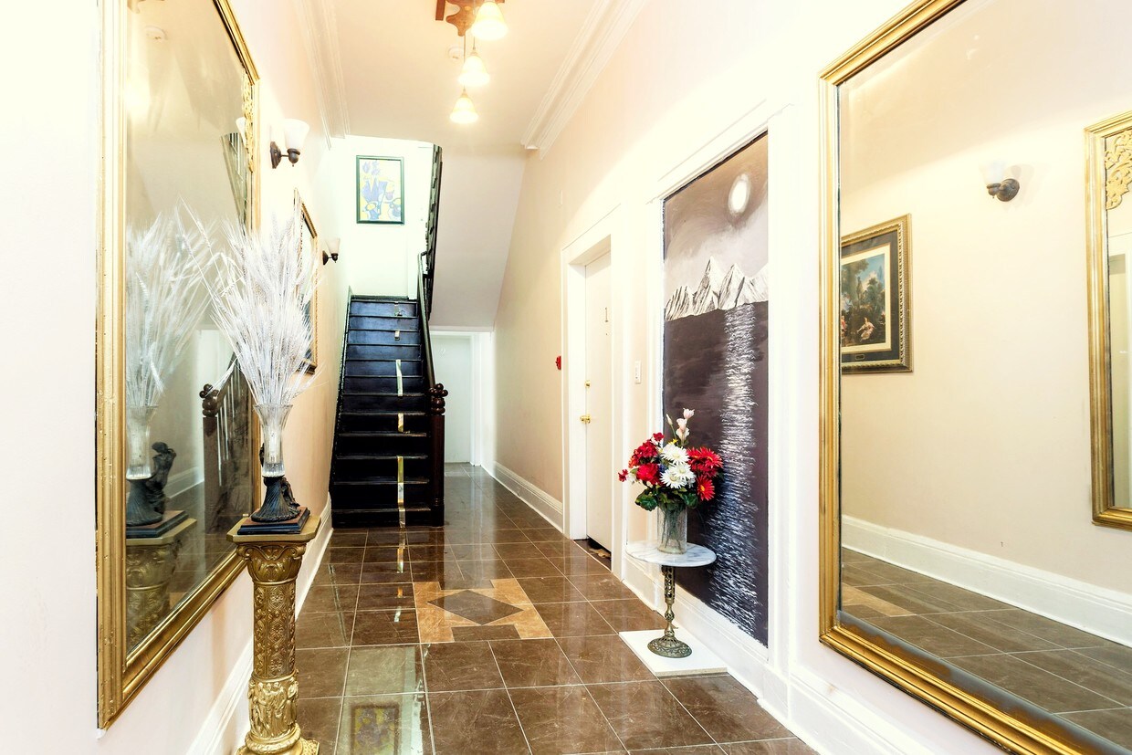 Front entrance - 517 Cathedral St