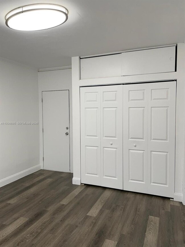 Foto del edificio - 119 Menores Ave