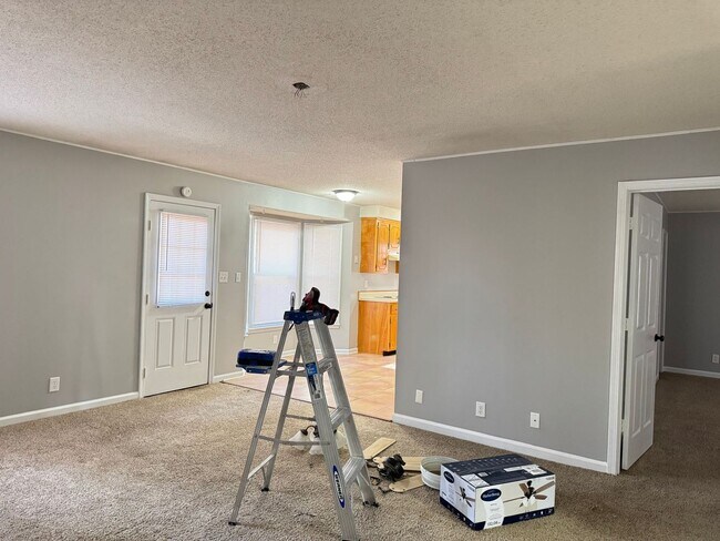 Foto del edificio - Charming 3 bd/2 ba with Basement!! Home Ne...