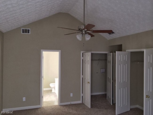 Building Photo - 1671 Riverchase Cir E NE