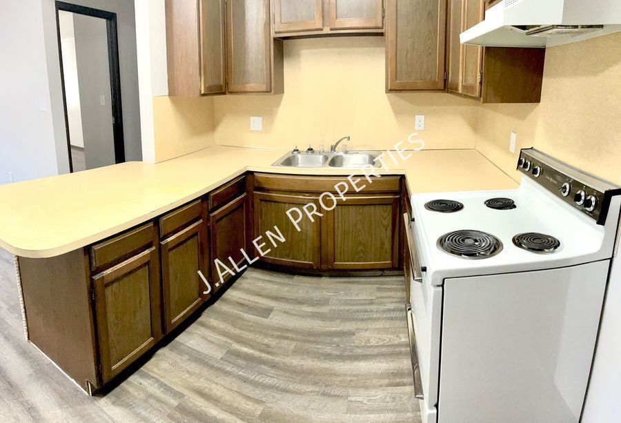 Primary Photo - Rarely Available 1 bed, 1 bath