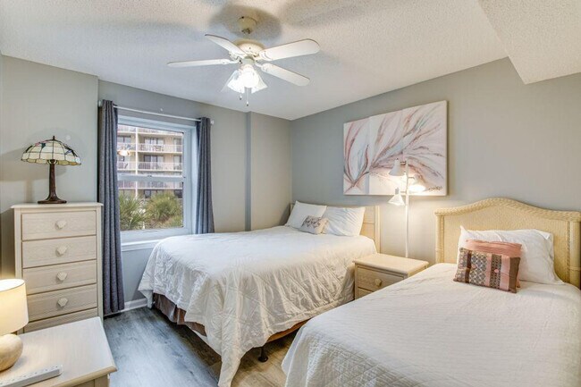 Foto del edificio - 24568 Perdido Beach Blvd