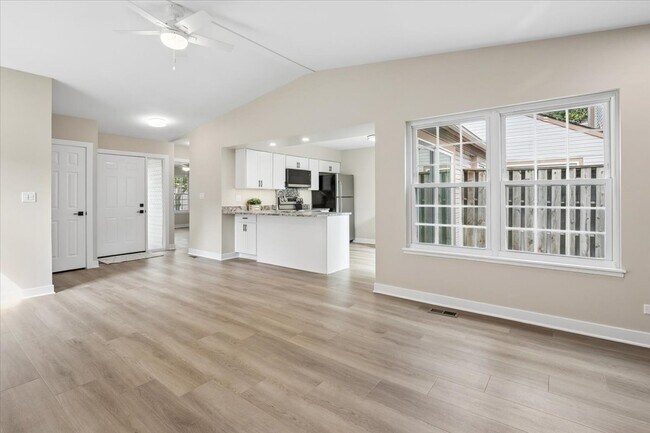 Foto del edificio - 931 Chase Ct
