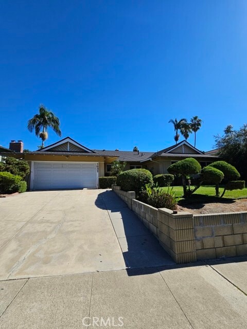 Building Photo - 1632 Canyon Dr