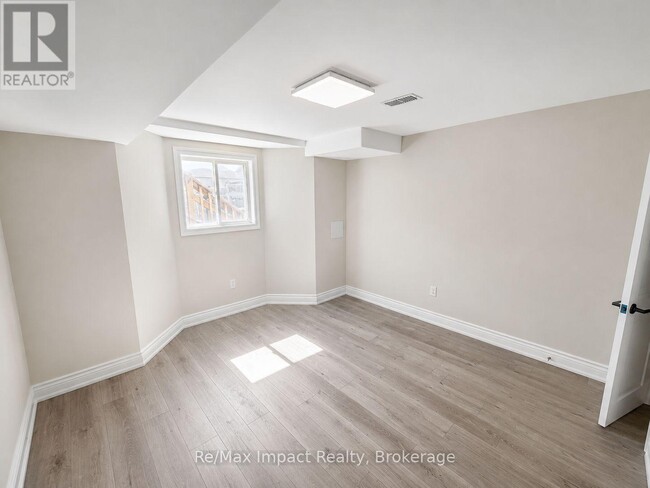 Building Photo - 1688 Finkle Dr