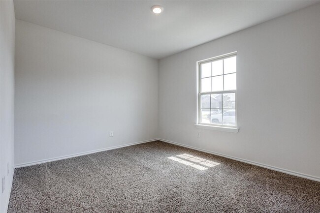 Building Photo - 808 Saddle Horn Way