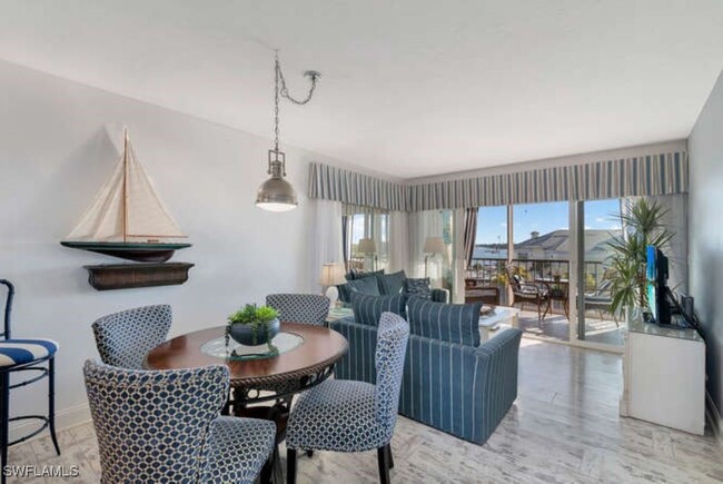Foto del edificio - 807 River Point Dr