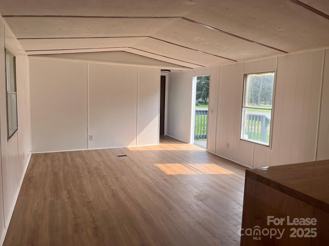 Foto principal - 179 Overcash Rd