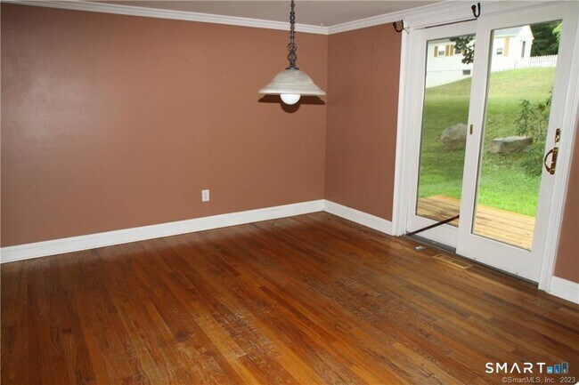 Foto del edificio - 6 Cherry Ln