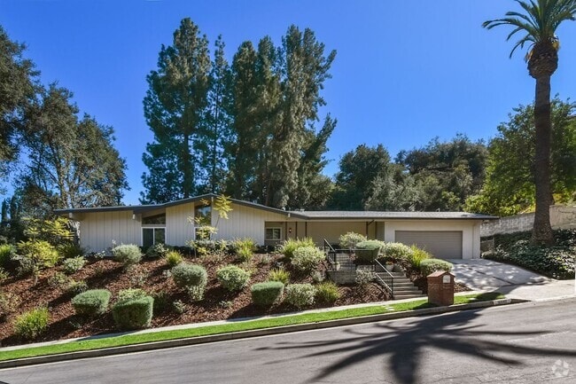Building Photo - 16940 Adlon Rd