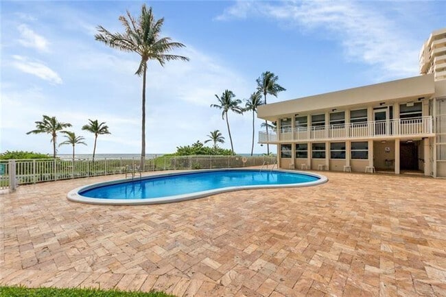 Foto del edificio - 5200 N Ocean Blvd