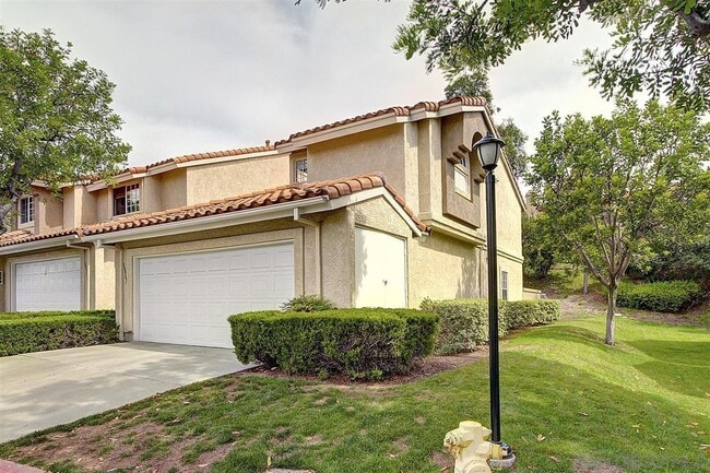 Building Photo - 10963 Creekbridge Pl