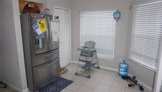 Building Photo - 7862 Carriage Pointe Dr