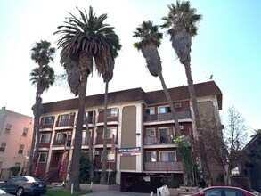 Building Photo - 509 N Berendo St