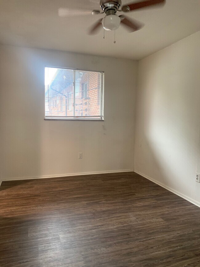 Foto del edificio - White Avenue Apartments