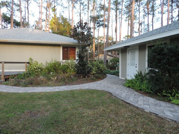 Primary Photo - Great 3/2/2 on 1 acre with caged pool