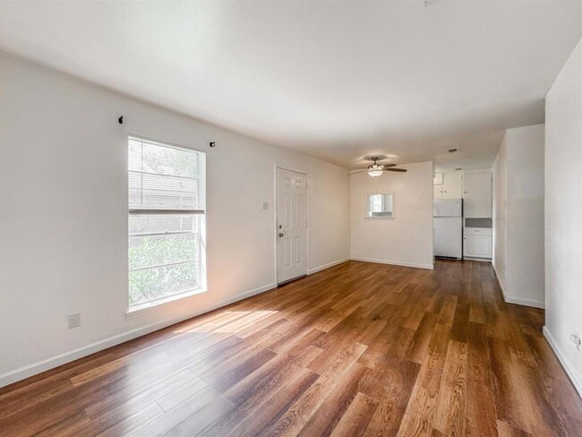 Foto del edificio - 4539 Dakota St